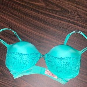 Hello Sugar up 2 cup extreme push up bra 32D